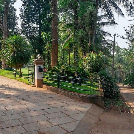 Crystal Homestay By Veo - Part Of Stayvista Madikeri Exteriör bild