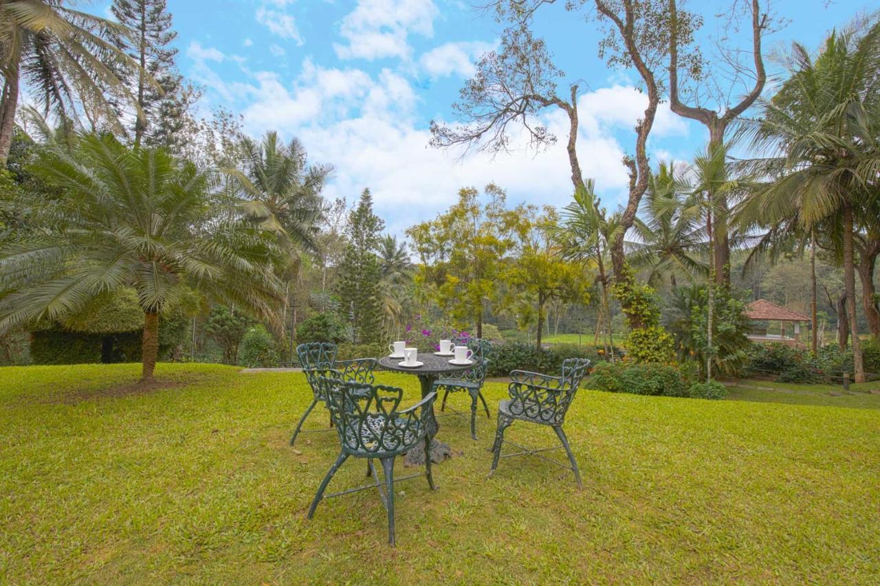 Crystal Homestay By Veo - Part Of Stayvista Madikeri Exteriör bild