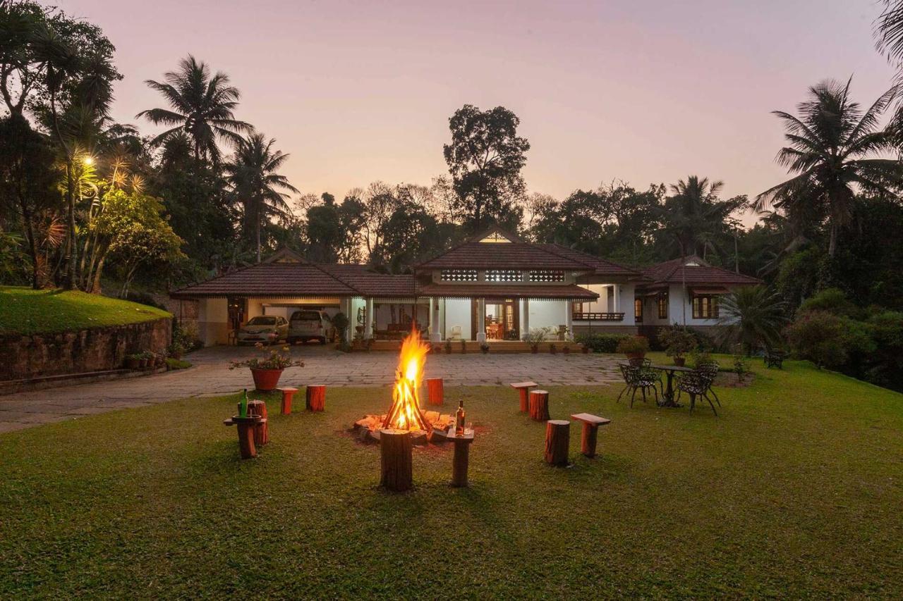 Crystal Homestay By Veo - Part Of Stayvista Madikeri Exteriör bild