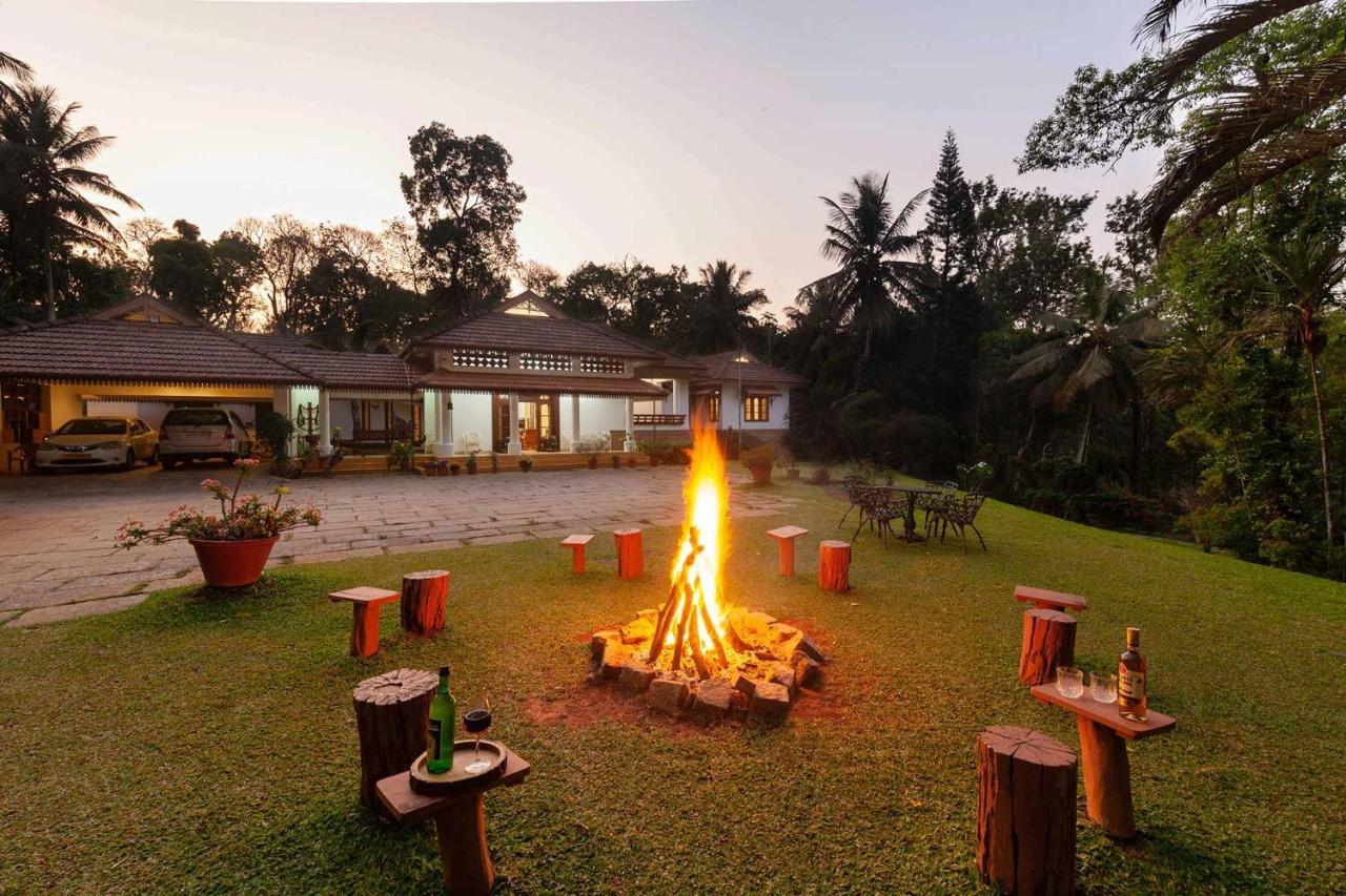 Crystal Homestay By Veo - Part Of Stayvista Madikeri Exteriör bild