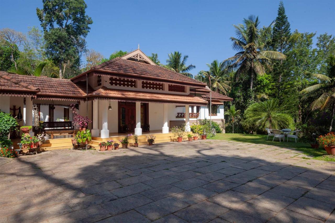 Crystal Homestay By Veo - Part Of Stayvista Madikeri Exteriör bild