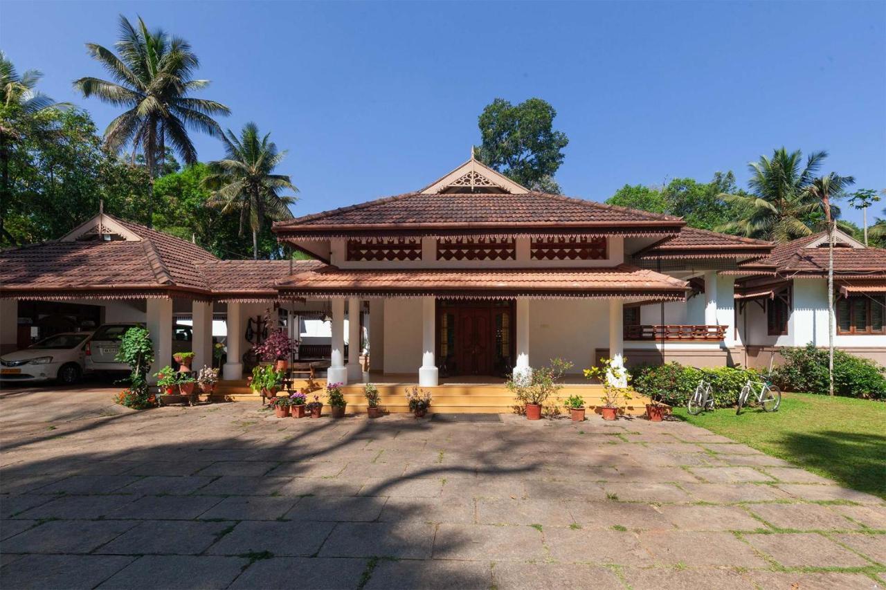 Crystal Homestay By Veo - Part Of Stayvista Madikeri Exteriör bild